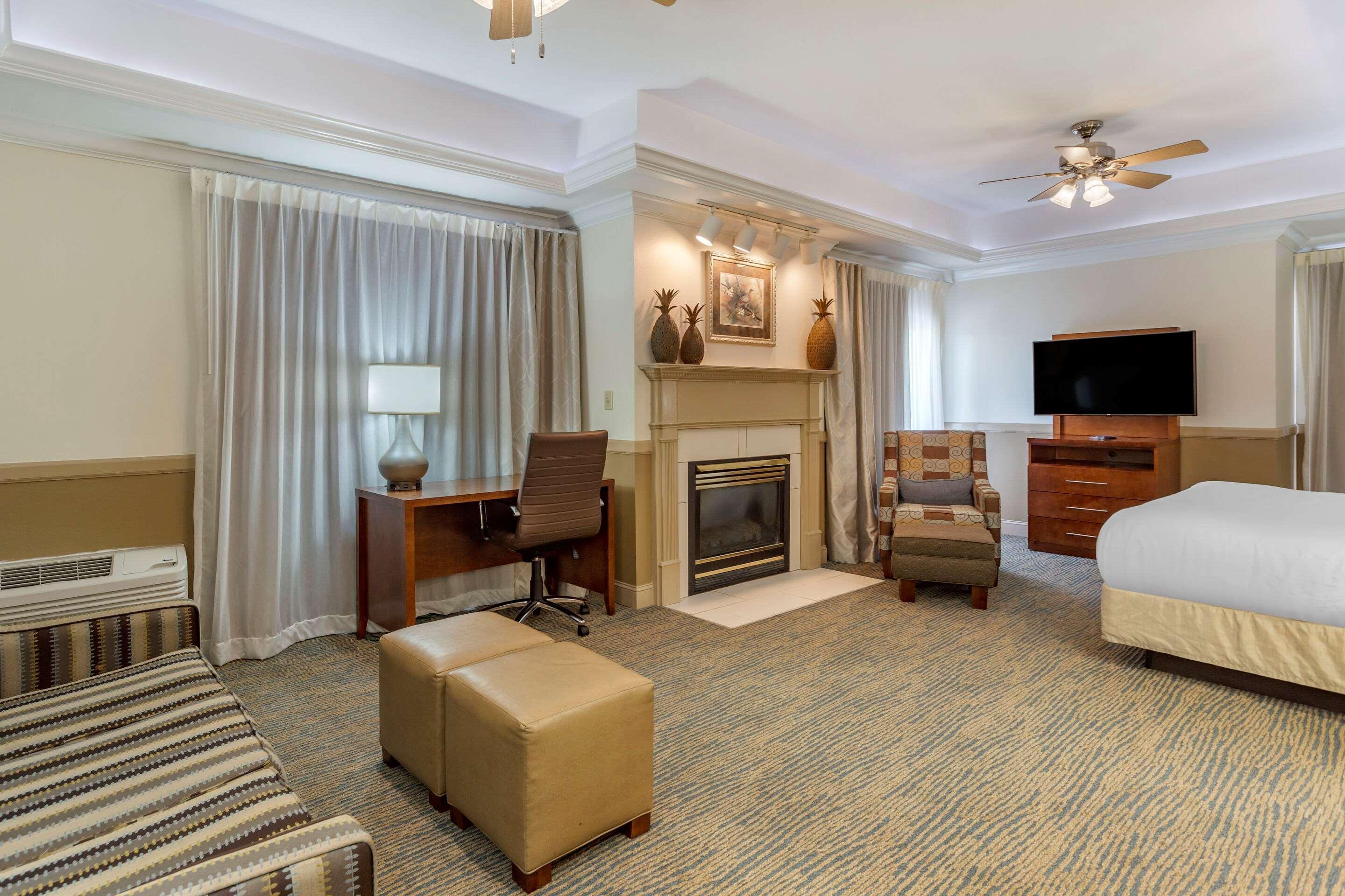 The At Apple Valley, Ascend Collection