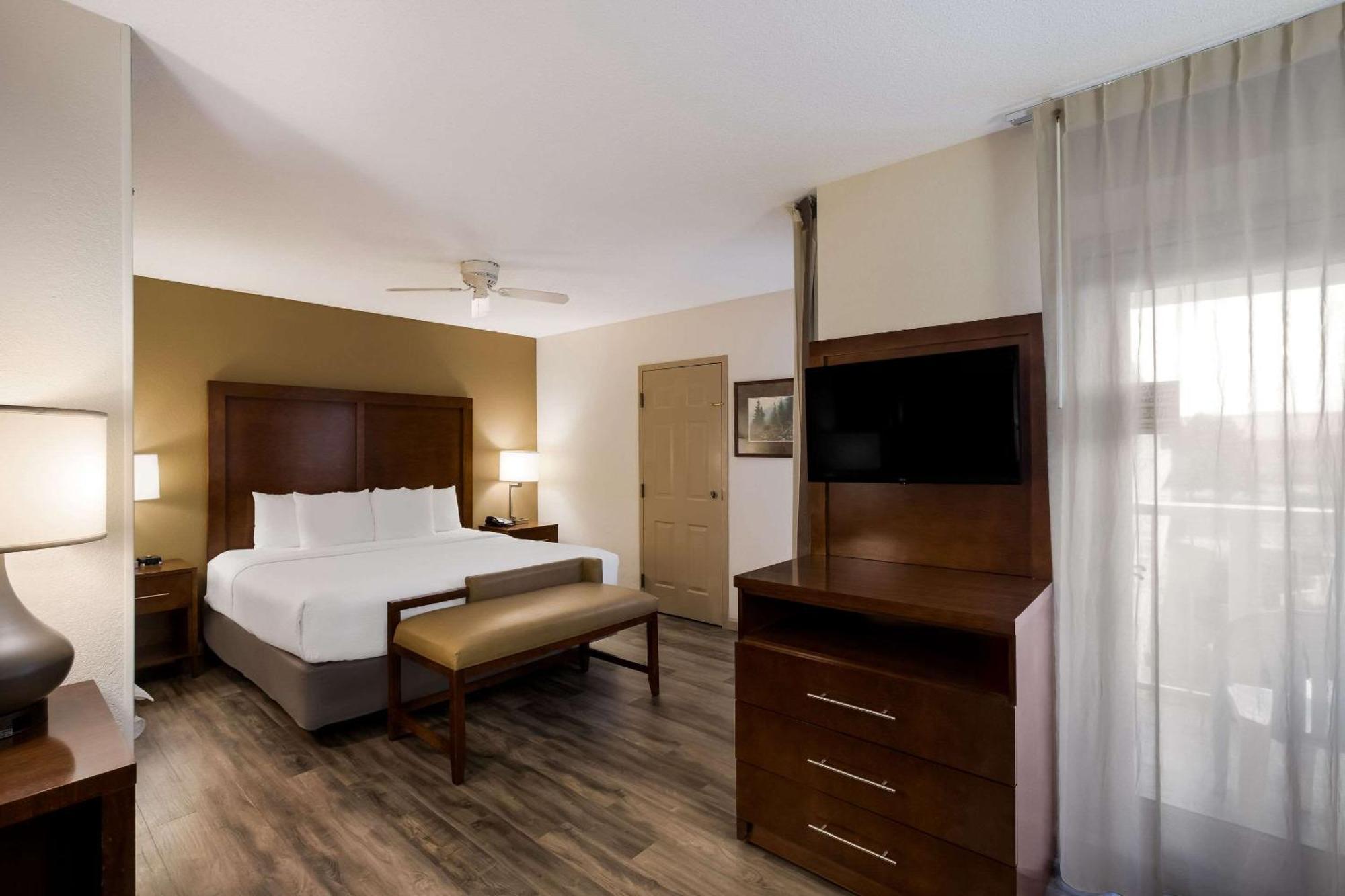 Hotel The At Apple Valley, Ascend Collection