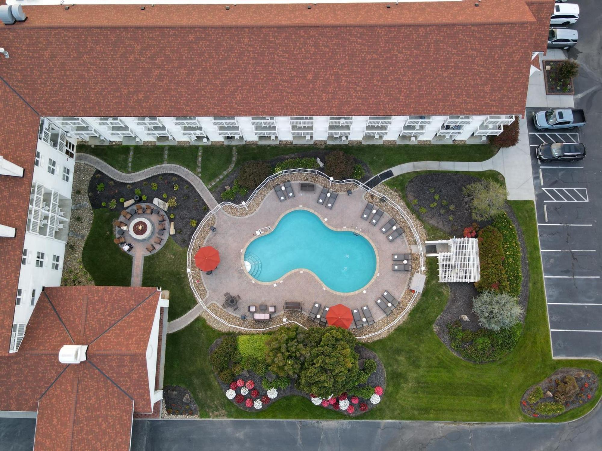 The At Apple Valley, Ascend Collection