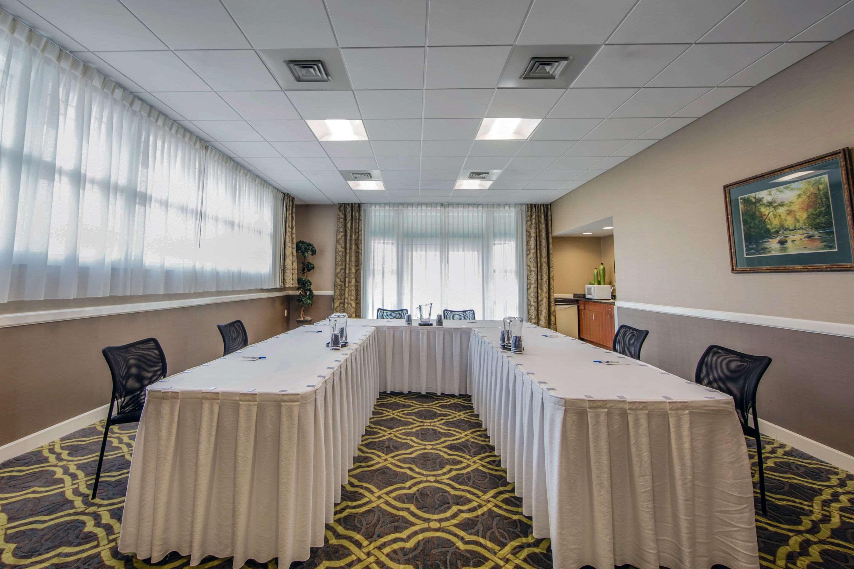 The At Apple Valley, Ascend Collection Hotel